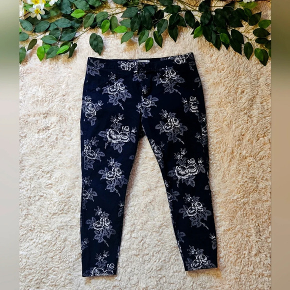 GAP Classic Ultra Skinny Stretch Floral Cropped Pants - Picture 2 of 7